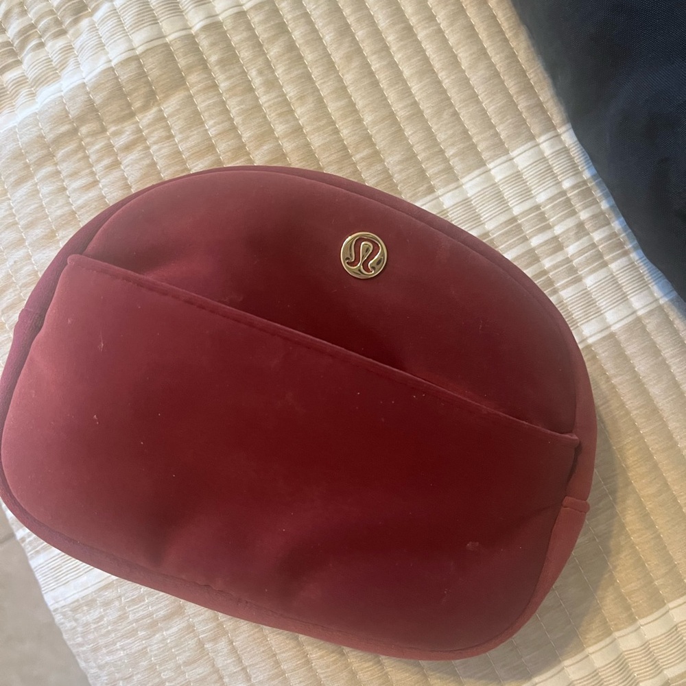 Lululemon pouch (smaller size) velour red